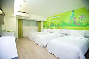 FX INN Kaohsiung Zhonghua Road Branch