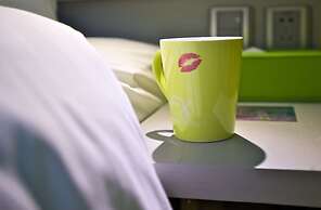 FX INN Kaohsiung Zhonghua Road Branch