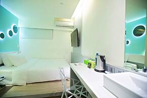 FX INN Kaohsiung Zhonghua Road Branch