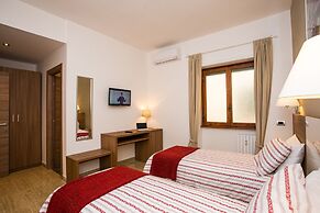 Trastevere's Friends