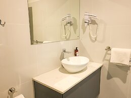 Victoria Falls Waterfront