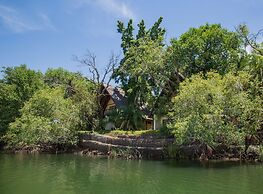 Victoria Falls Waterfront