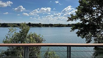 Victoria Falls Waterfront