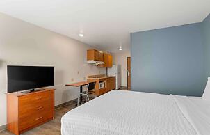 Extended Stay America Select Suites - Cleveland - Airport