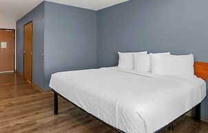 Extended Stay America Select Suites - Cleveland - Airport