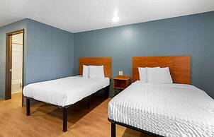 Extended Stay America Select Suites - Cleveland - Airport