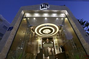 Uptown Modern Furnished Apartments