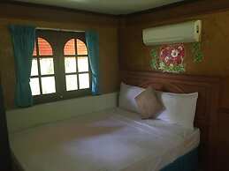 Chaloklum Bay Resort