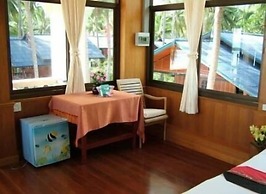 Chaloklum Bay Resort