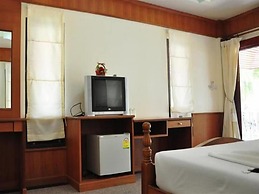 Chaloklum Bay Resort