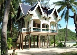 Chaloklum Bay Resort