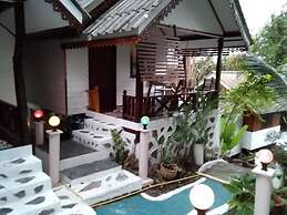 Comon Bungalow - Hostel