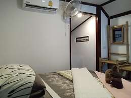 Comon Bungalow - Hostel