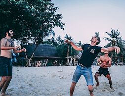 Dancing Elephant Beach Club - Hostel