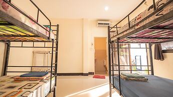 Dancing Elephant Beach Club - Hostel