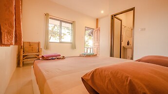 Dancing Elephant Beach Club - Hostel