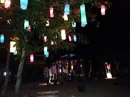 Dancing Elephant Beach Club - Hostel