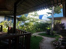 Dancing Elephant Beach Club - Hostel