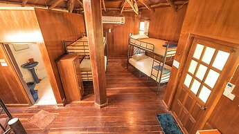 Dancing Elephant Beach Club - Hostel