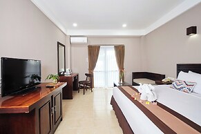 Grand Santhi Hotel
