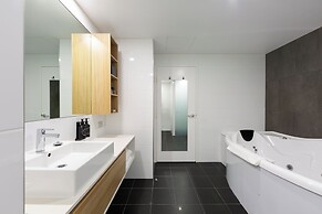 Avenue Hotel Canberra