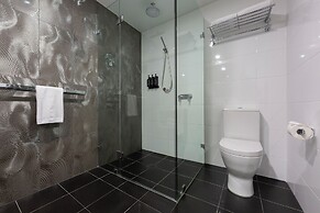 Avenue Hotel Canberra