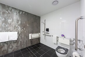 Avenue Hotel Canberra