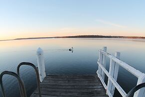 The Edgewater Bed & Breakfast