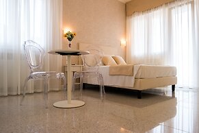 Guest House Train Station