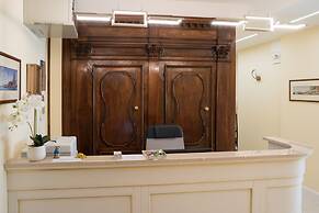 Guest House Train Station