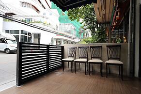 Sukhumvit 20 Guest House