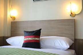 Sukhumvit 20 Guest House