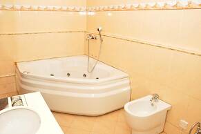 Biraj International Hotel