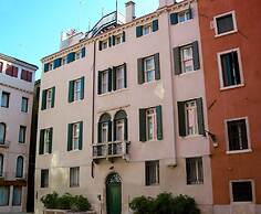 Corte Barozzi Venice Suites