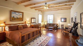 Casa del Gavilan Historic Inn