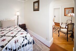 Casa del Gavilan Historic Inn