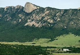 Casa del Gavilan Historic Inn