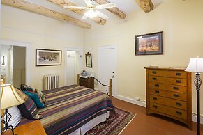 Casa del Gavilan Historic Inn