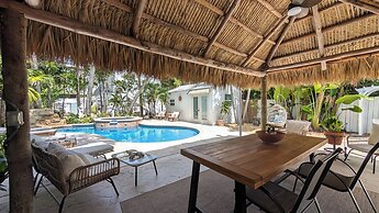 Inn On The Drive ( Adults Only)