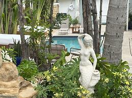 Inn On The Drive ( Adults Only)