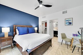 Inn On The Drive ( Adults Only)