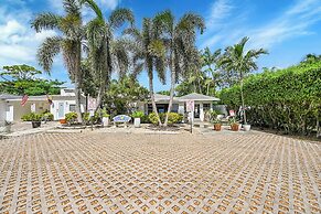 Inn On The Drive ( Adults Only)