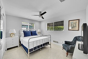 Inn On The Drive ( Adults Only)