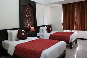 At Phuket Inn Patong Beach