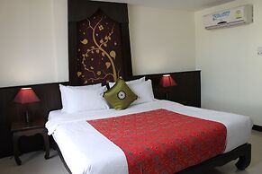 At Phuket Inn Patong Beach