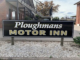 Ploughmans Motor Inn