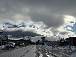 Revelstoke Lodge