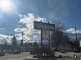 Revelstoke Lodge
