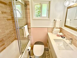 Richca Chalets Resort