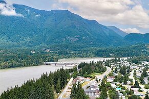 Richca Chalets Resort